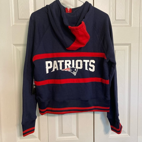 ☘️NWT! NFL New England Patriots Color Block Hoodie - Picture 1 of 5